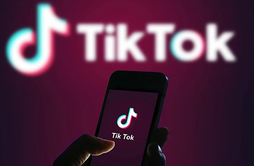 《tiktok》怎么看18模式